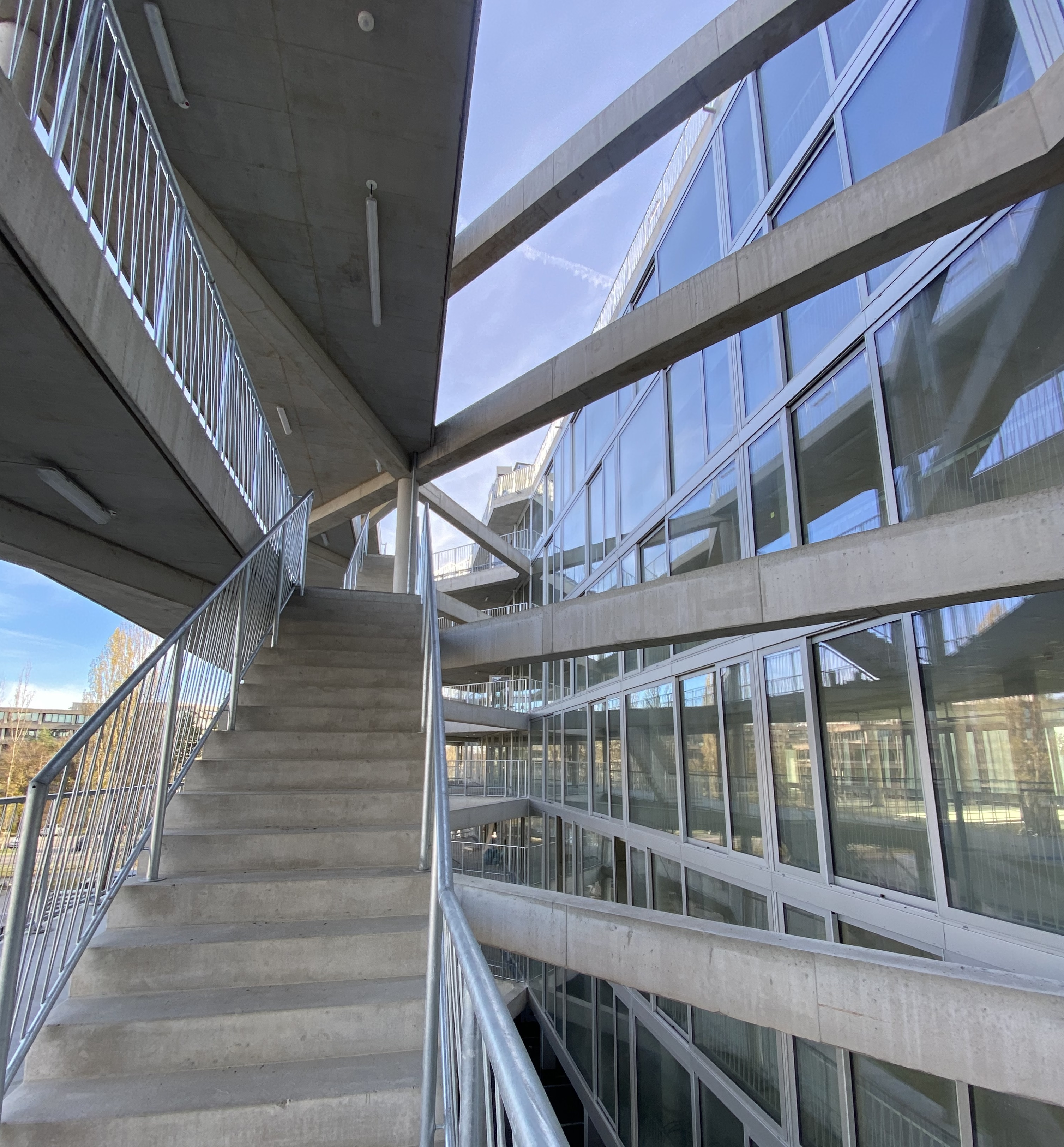 Hammerschmidt - Bürogebäude mit Dachterrasse und offenem Parkdeck - Visokogradnja