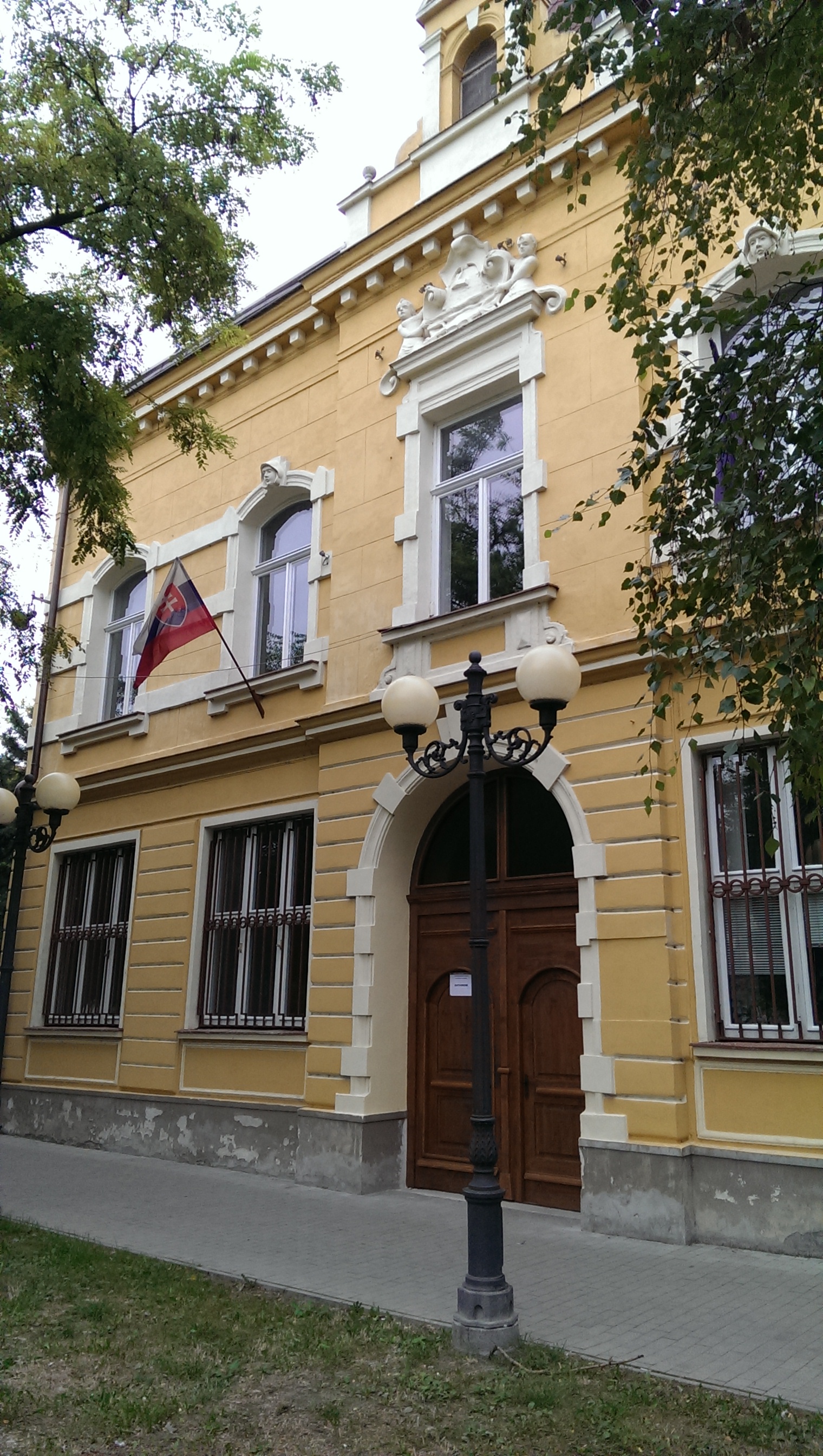 Vlastivedné múzeum v Galante / občianske a administratívne stavby - Visokogradnja