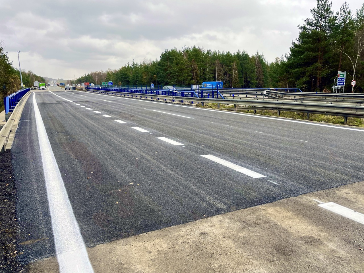 Most na D1, Jihlava-Pávov – rekonstrukce - Izgradnja cesta i mostova