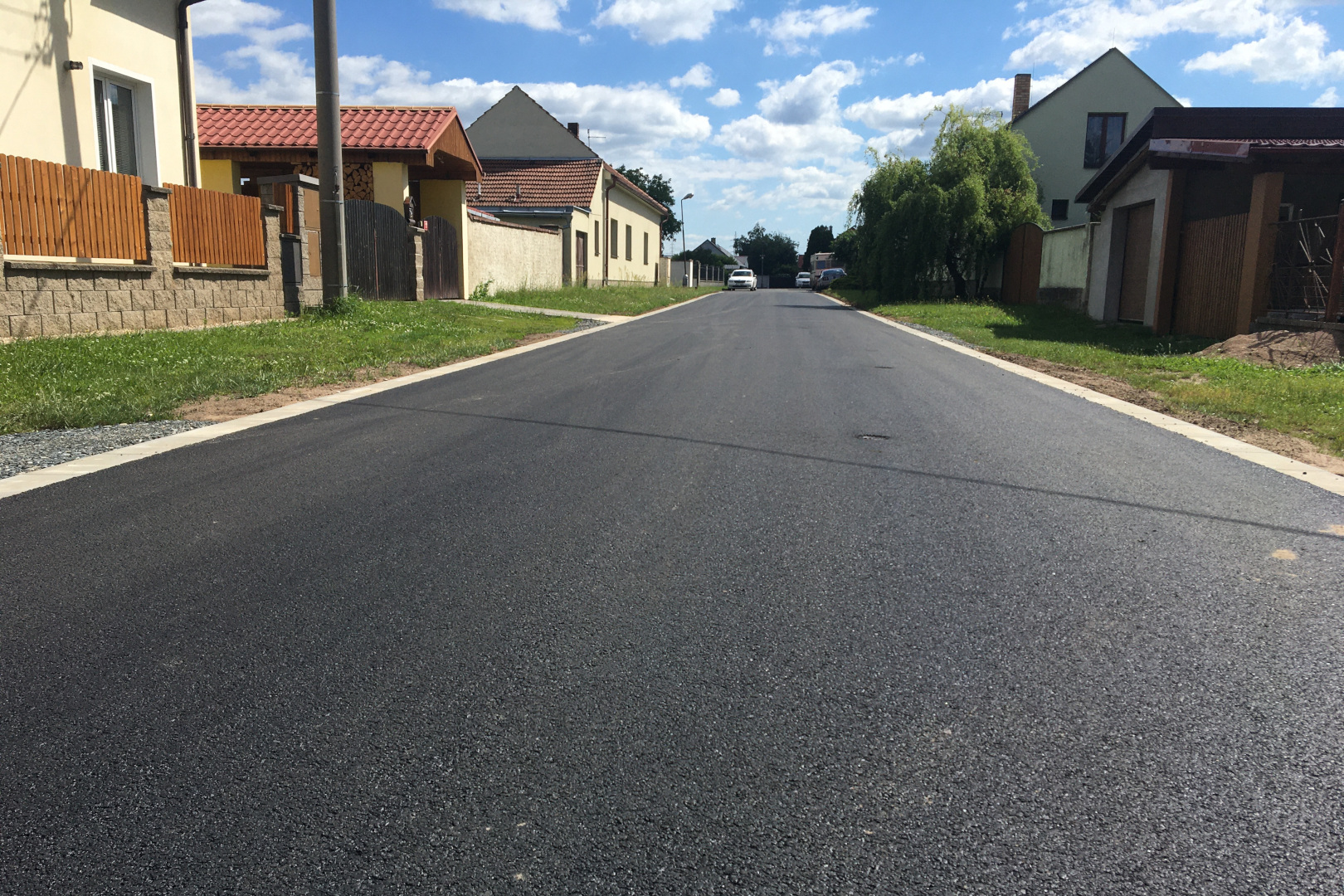 Tři Dvory – rekonstrukce ul. Spojovací          - Izgradnja cesta i mostova