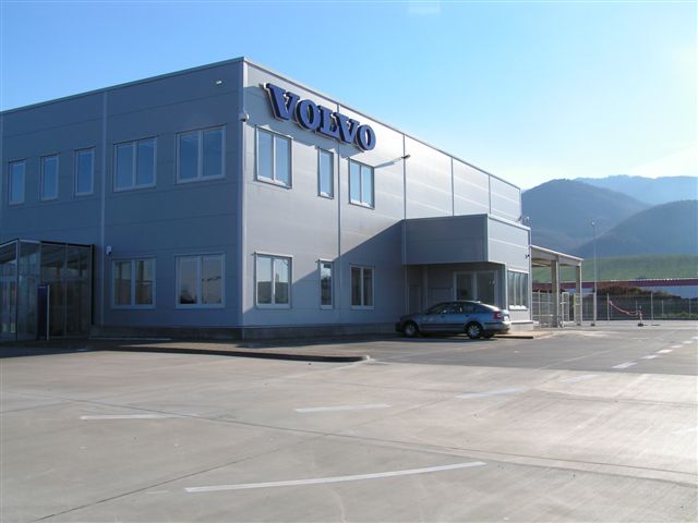 Predajné a servisné centrum VOLVO Truck Strečno / priemyselné a energetické stavby - Visokogradnja