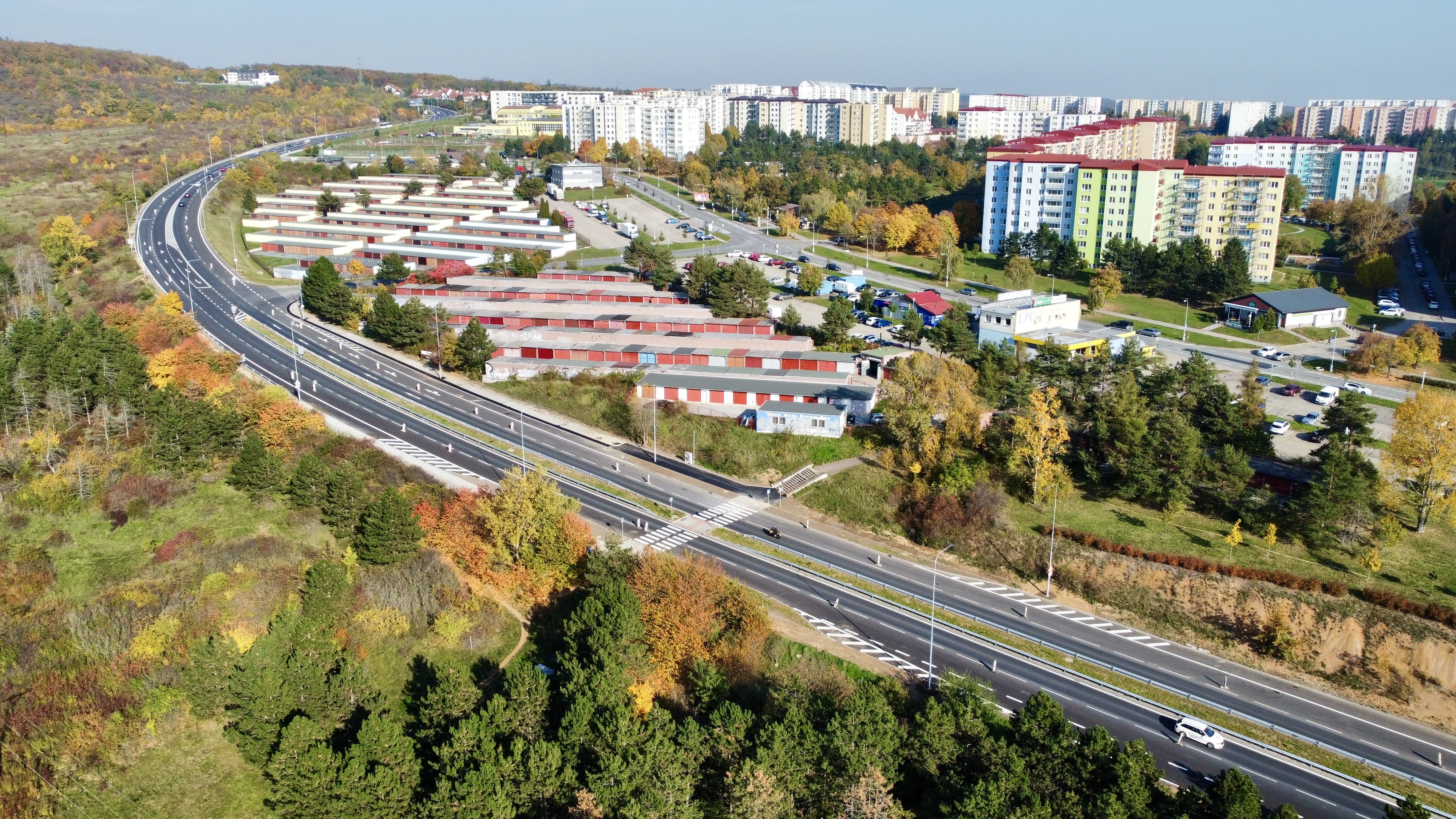 Brno – rekonstrukce ul. Jedovnická - Izgradnja cesta i mostova