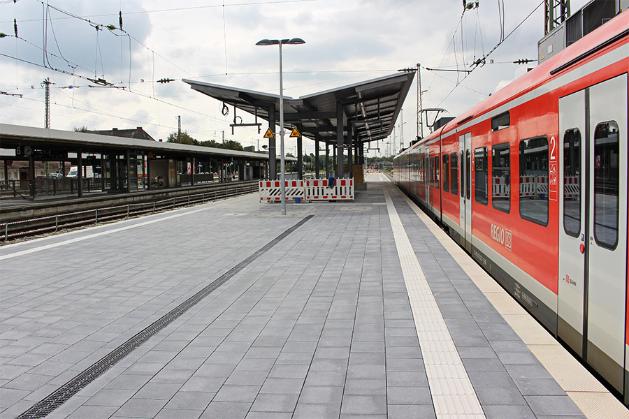 Bahnsteig Hauptbahnhof Landshut - Niskogradnja