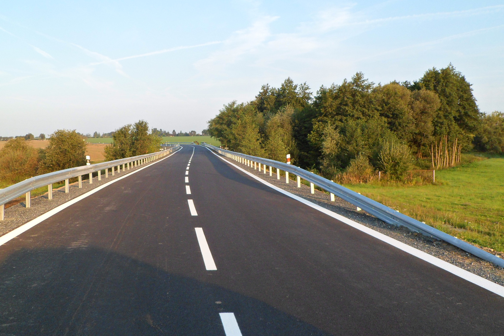 II/335 Uhlířské Janovice - Staňkovice, rekonstrukce silnice - Izgradnja cesta i mostova