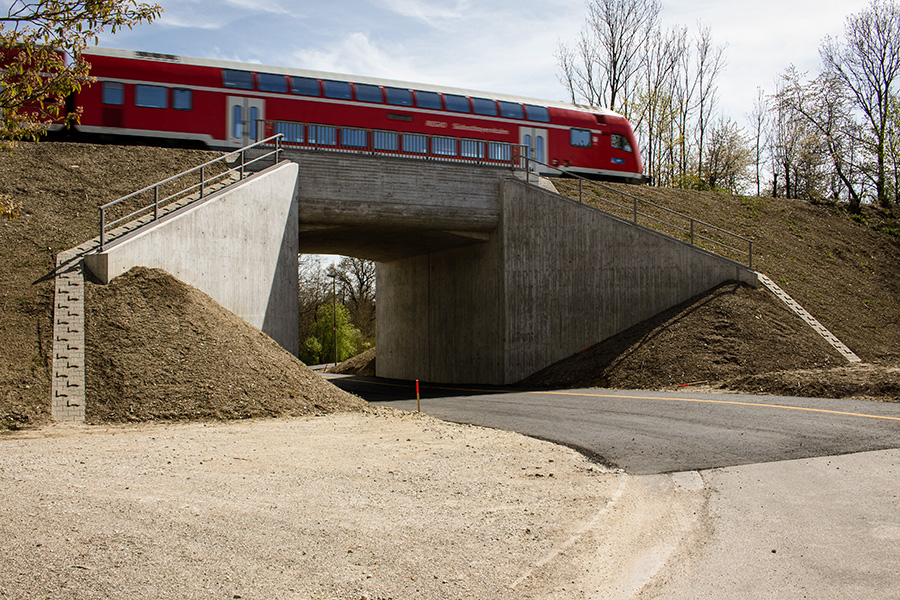 Eisenbahnüberführung Walpertskirchen - Izgradnja cesta i mostova