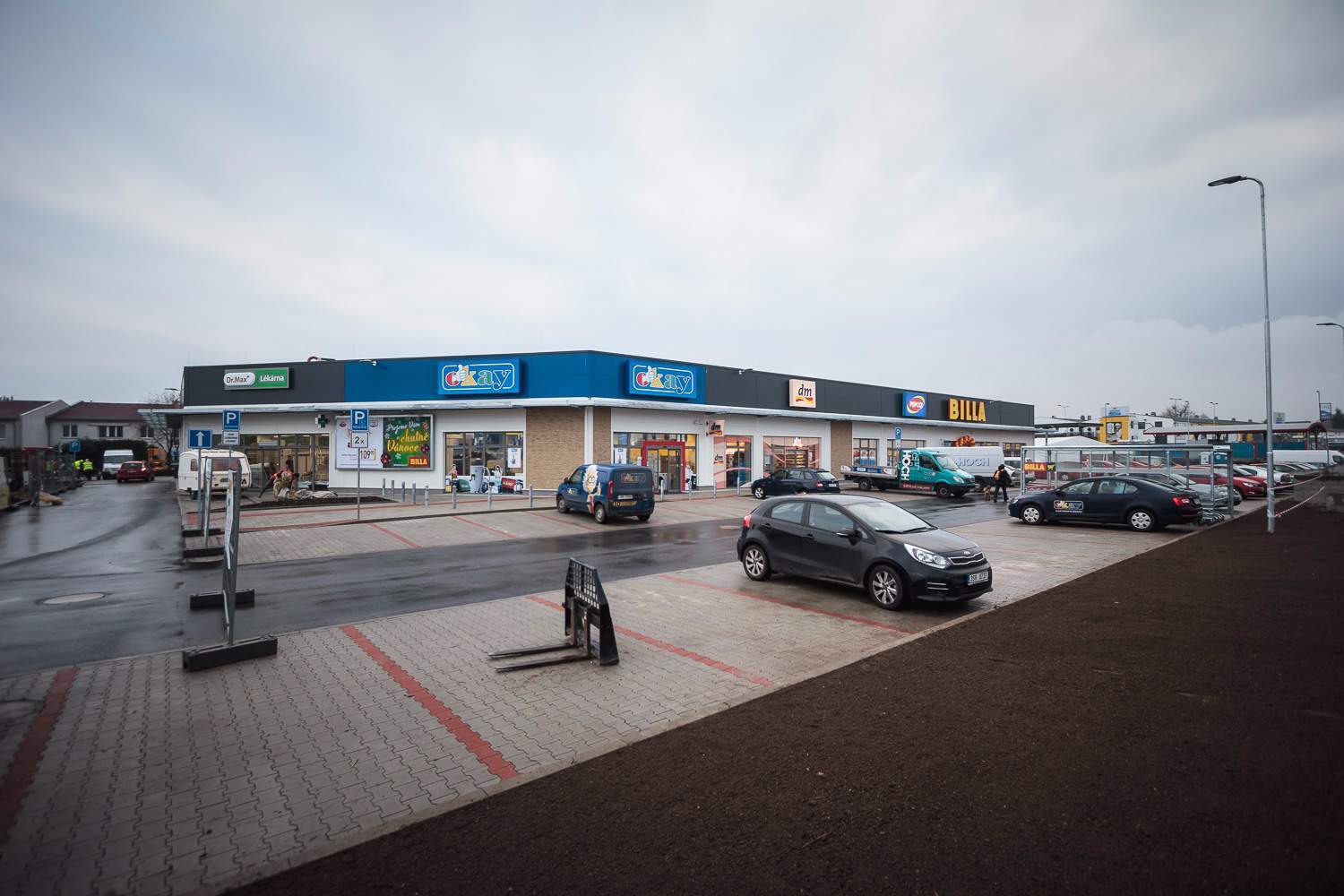 Vestec – Retail Park - Visokogradnja