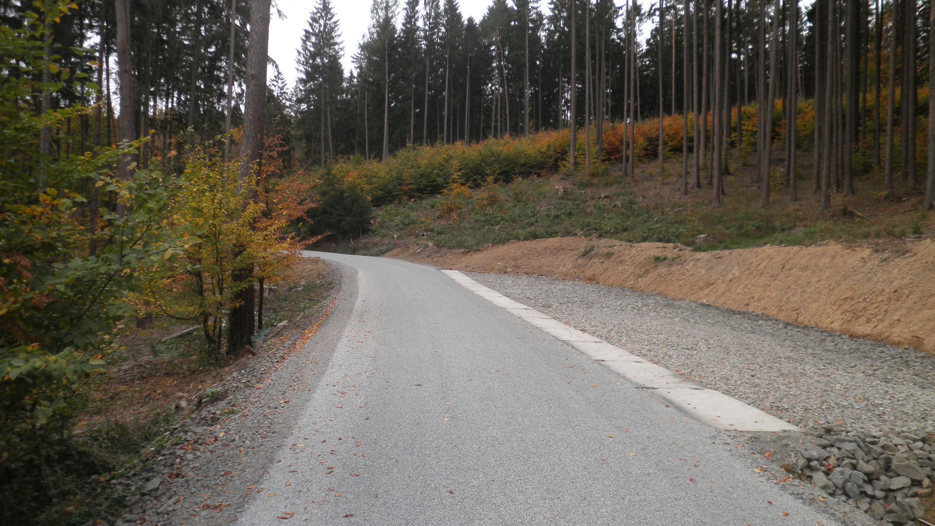 Jedovnice – oprava části cyklostezky č. 507 – Šibrnka - Izgradnja cesta i mostova