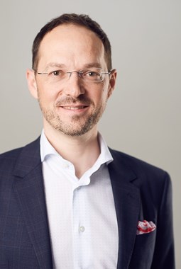 Mag. MBA Josef Aschl 