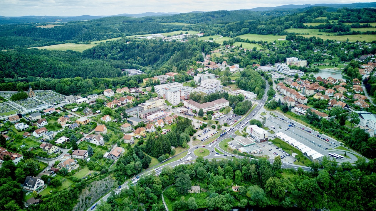 Český Krumlov – výstavba okružní křižovatky pod autobusovým nádražím - Izgradnja cesta i mostova