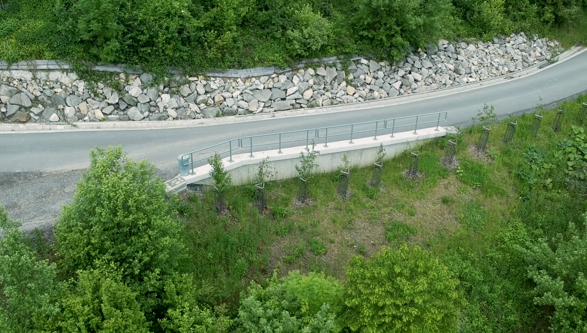 Sanace svahu Ohýřov II - Izgradnja cesta i mostova